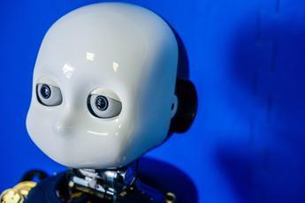 Robot iCub aiuterà bambini autistici